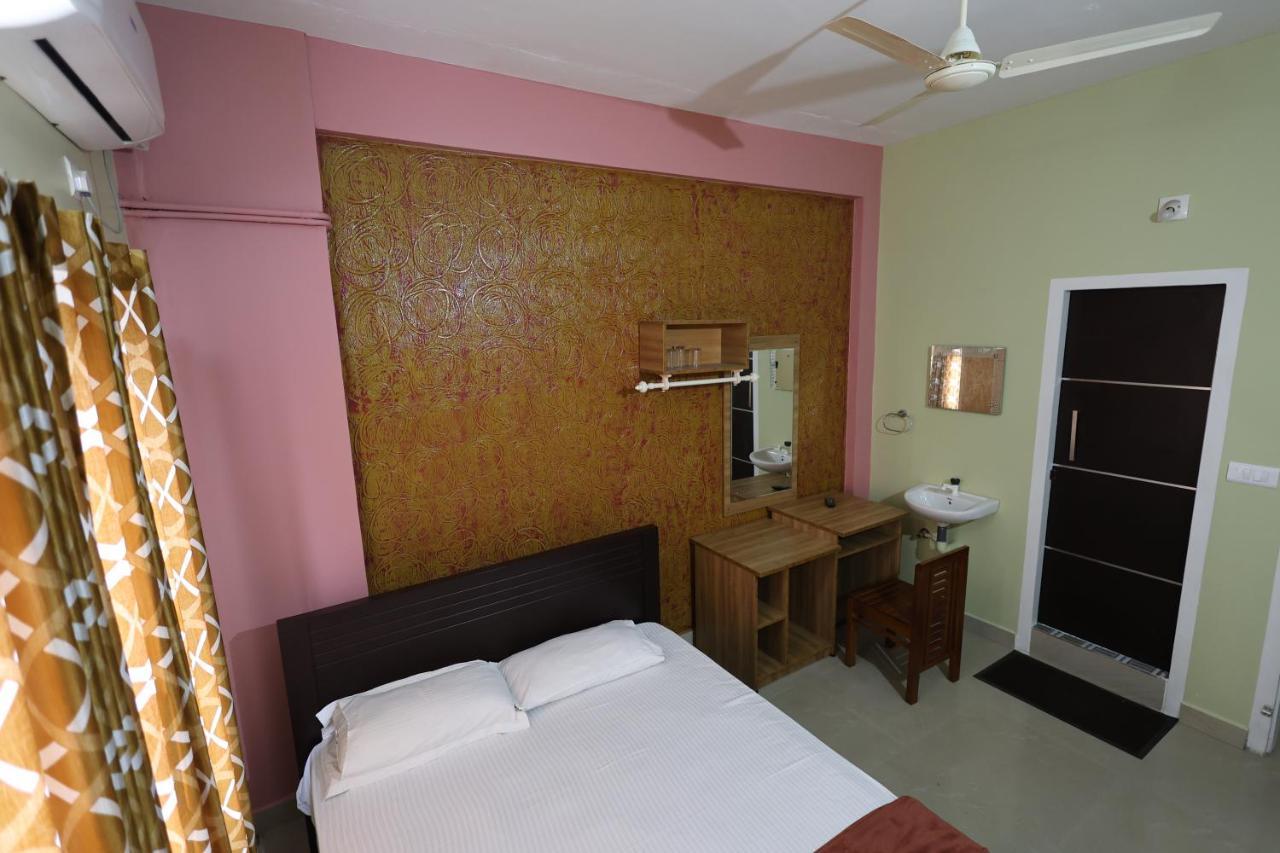 Wayanad Regal Residency Hotell Kalpetta Exteriör bild