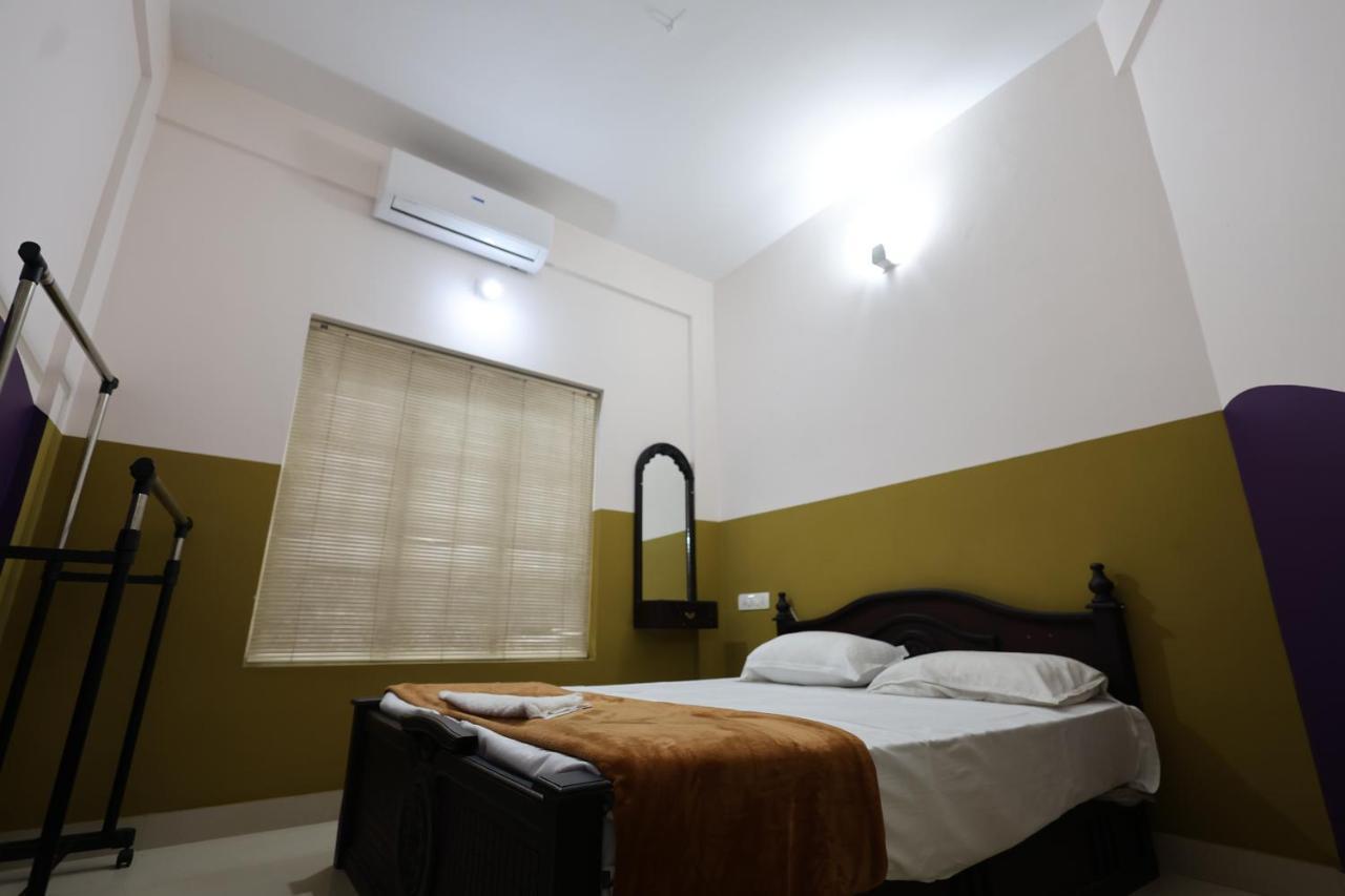 Wayanad Regal Residency Hotell Kalpetta Exteriör bild