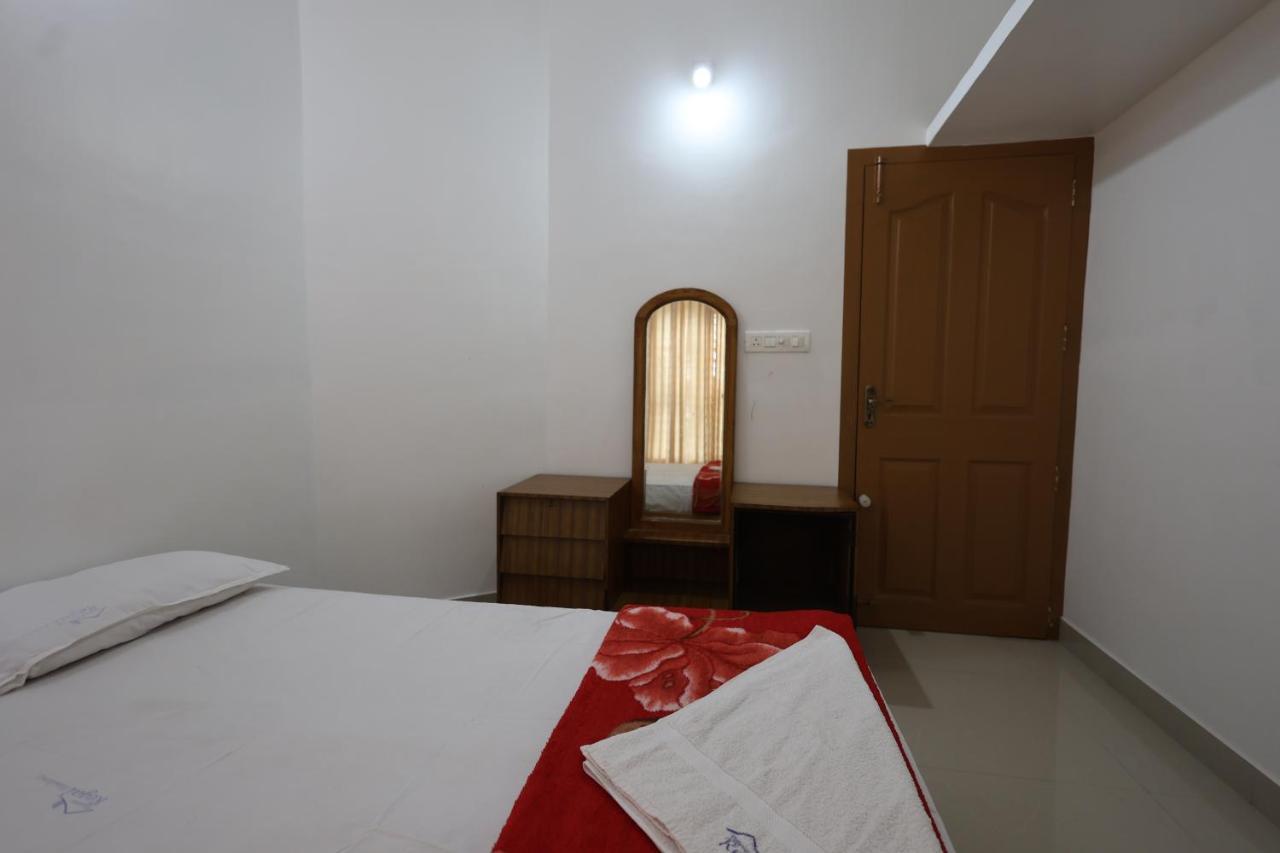 Wayanad Regal Residency Hotell Kalpetta Exteriör bild