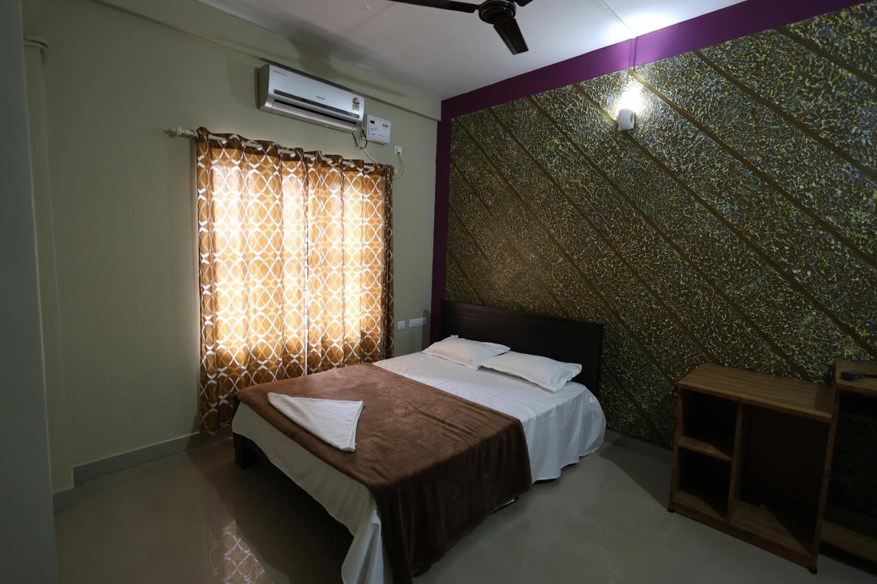 Wayanad Regal Residency Hotell Kalpetta Exteriör bild